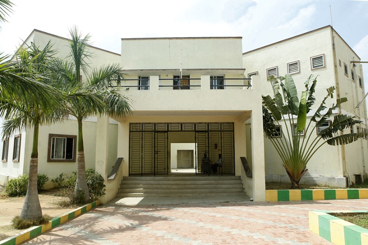 https://cache.careers360.mobi/media/colleges/social-media/media-gallery/2939/2019/2/21/Campus-view of Sri Venkateswaraa College of Technology Sriperumbudur_Campus-View.jpg